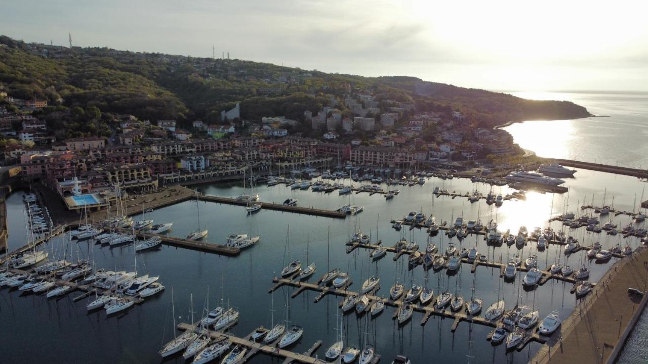 Apartment Giulia Múggia Εξωτερικό φωτογραφία
